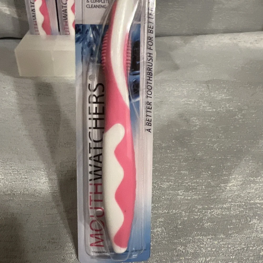 Doctor Plotkas Mouth Watchers Antimicrobial Soft Bristle youth Toothbrush pink